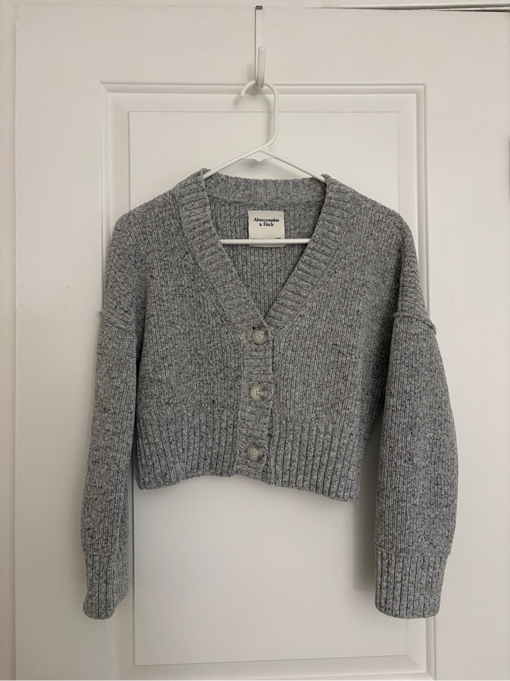 Abercrombie & Fitch Gray Cropped V-Neck Button Cardigan Sweater